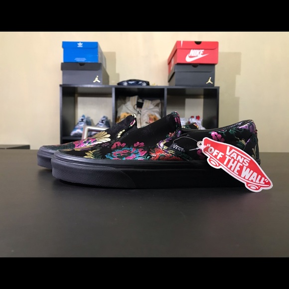 Vans Women Classic Slip On Ceremony Satin Sz: 7 - Picture 2 of 7